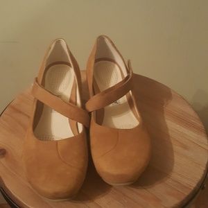 New Tsubo Asmik Suede Mary Jane Wedge